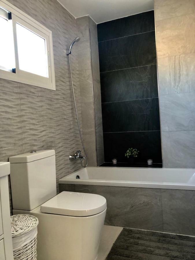 فيلا Vivienda Avenida De La Manzanilla Sanlúcar de Barrameda المظهر الخارجي الصورة